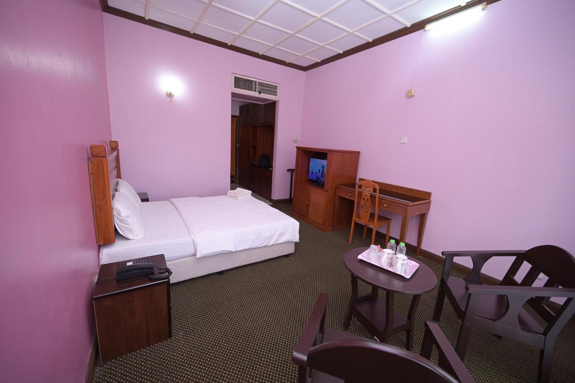 Kesedar Hotel Travel & Tours Sdn Bhd Гуа Мусанг Екстериор снимка
