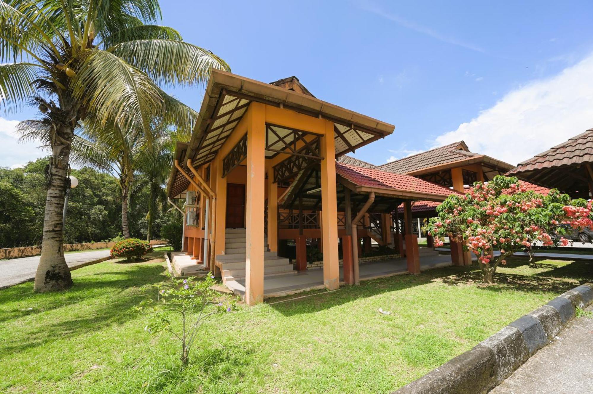 Kesedar Hotel Travel & Tours Sdn Bhd Гуа Мусанг Екстериор снимка