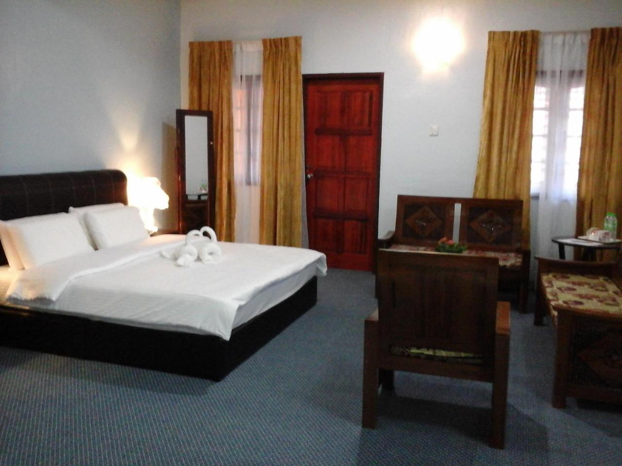 Kesedar Hotel Travel & Tours Sdn Bhd Гуа Мусанг Екстериор снимка